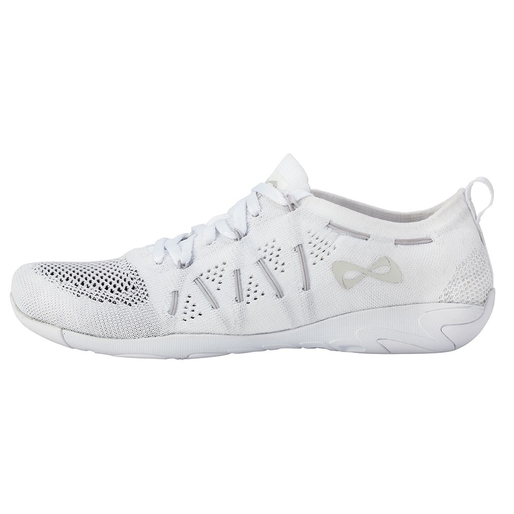 Nfinity Flyte Cheer Shoes size Womens 4 (fits youth 2)